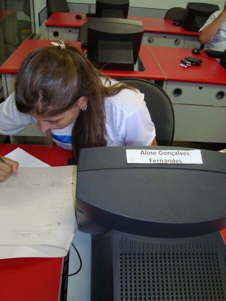 Arquivo:Aline Prova.jpg